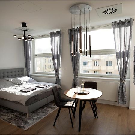 Luxury Apartment In City Centrum By Ota Group 布拉迪斯拉发 外观 照片